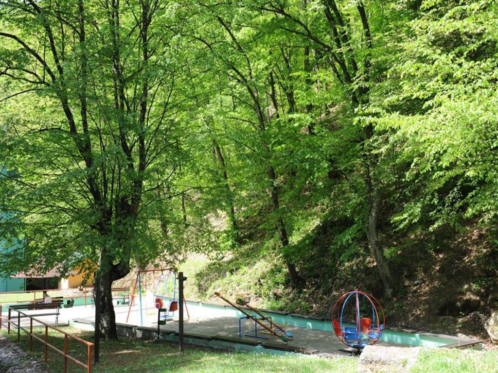 Guesthouse Edelnice Gornja Trepča Exterior foto